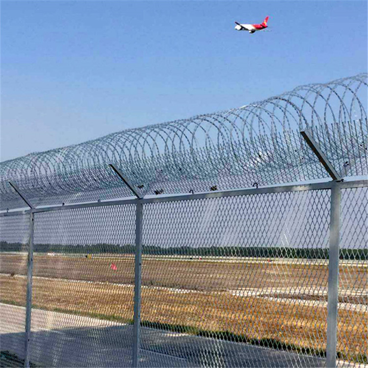 鋁包鋼機(jī)場(chǎng)圍網(wǎng)圖片1